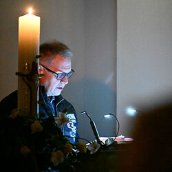 Osternachtsfeier mit Weihbischof Turnovszky